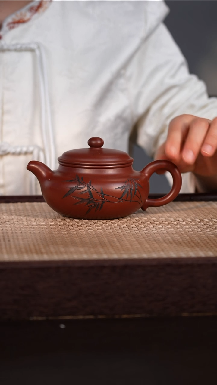 茶壶紫砂亭*         