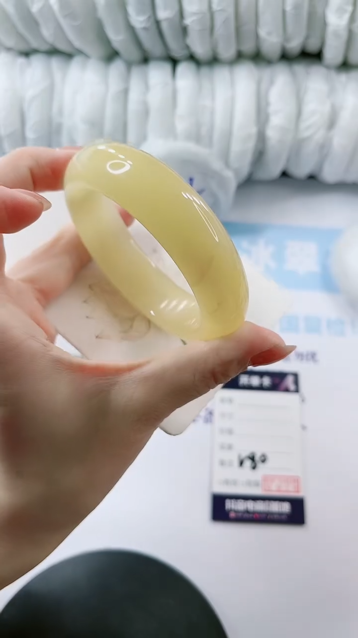 【闪购商品】石英质玉手镯未镶嵌多样性发货V80