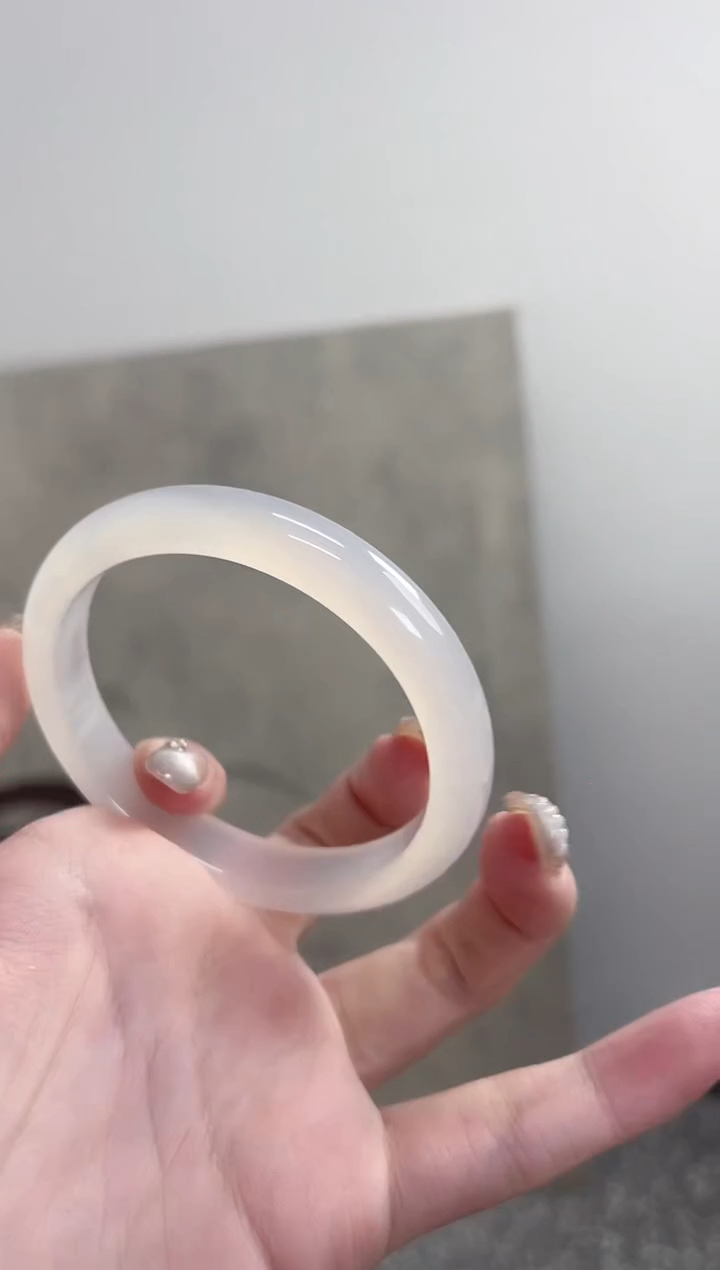 【闪购商品】玛瑙/玉髓手镯未镶嵌58圈 需要包容