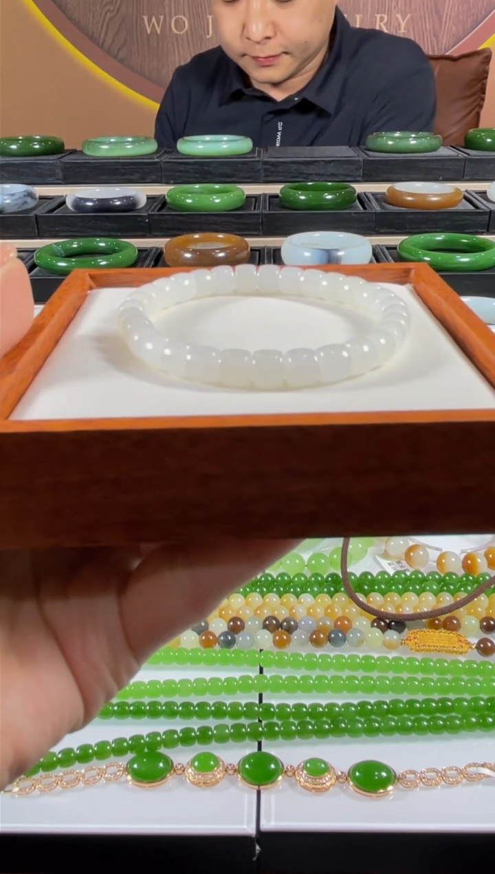 【闪购商品】和田玉手串未镶嵌.