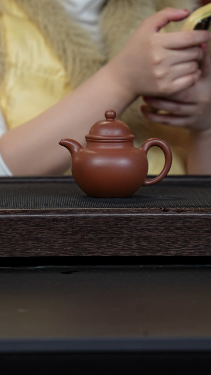 【闪购商品】紫砂茶壶红皮龙掇球