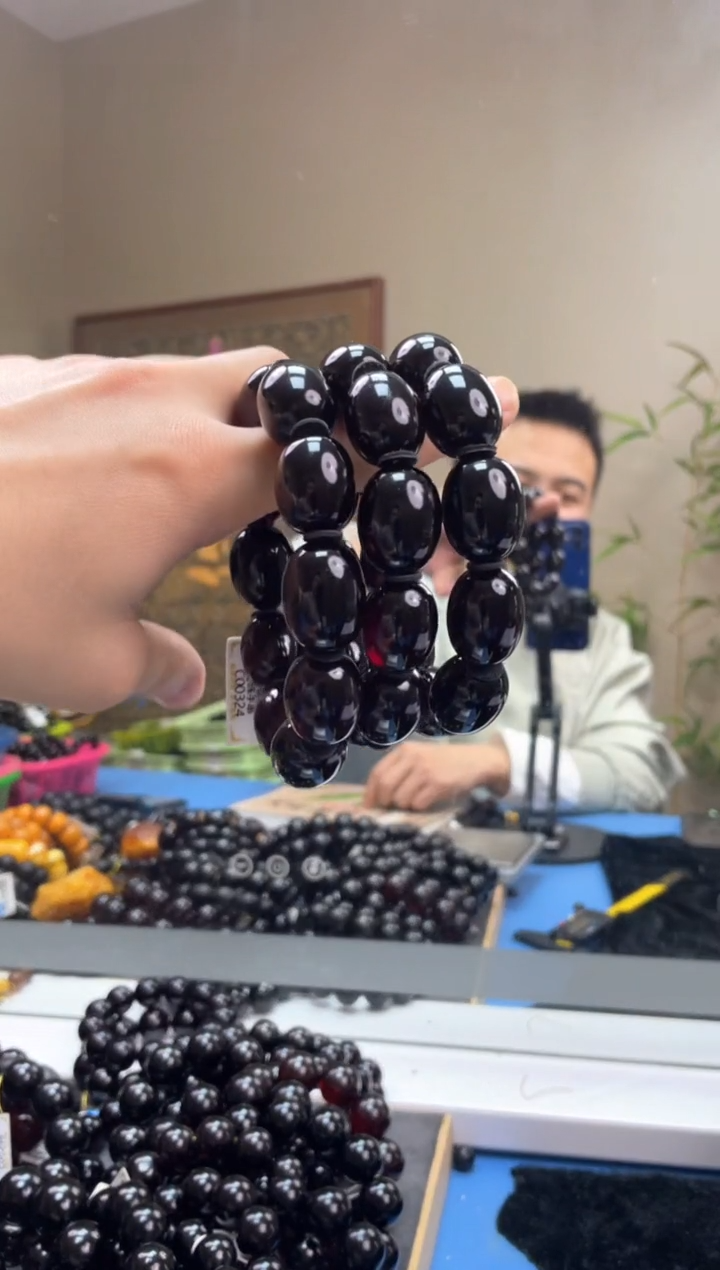 【闪购商品】琥珀裸石未镶嵌C00324多样性发其中一件