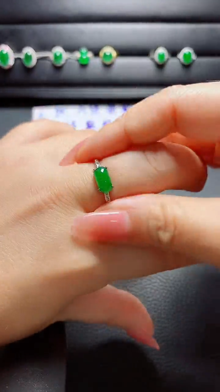 银S925镶嵌戒指翡翠  天然翡翠A货s925银镶