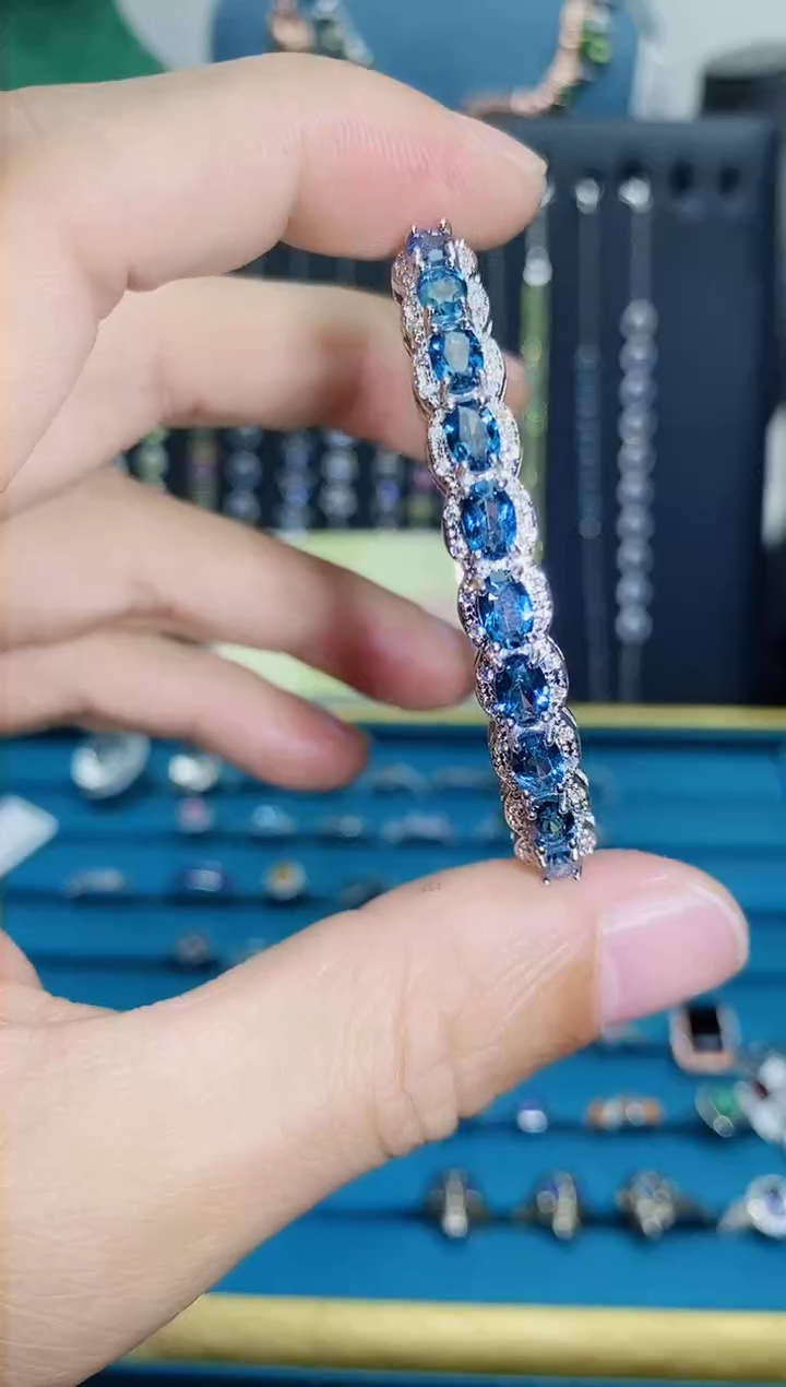 【闪购商品】托帕石手镯银S925镶嵌1211