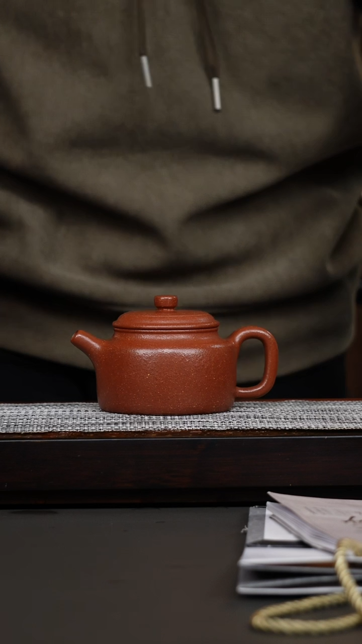 茶壶紫砂韩惠琴·绝红降坡德钟