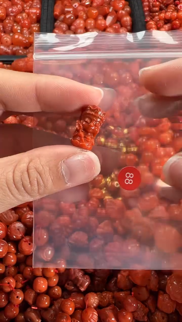 【闪购商品】南红玛瑙颈饰未镶嵌1