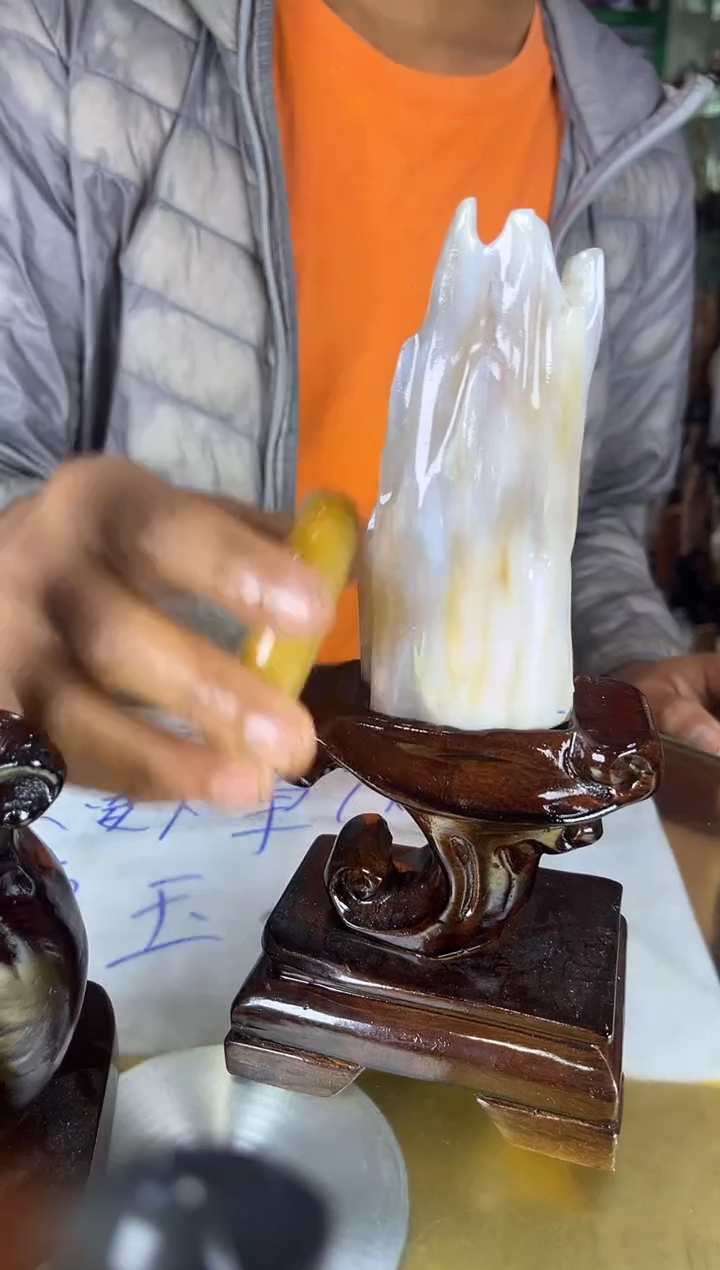 未镶嵌珠宝奇石硅化玉用****7缅甸天然树化玉精品居家摆件