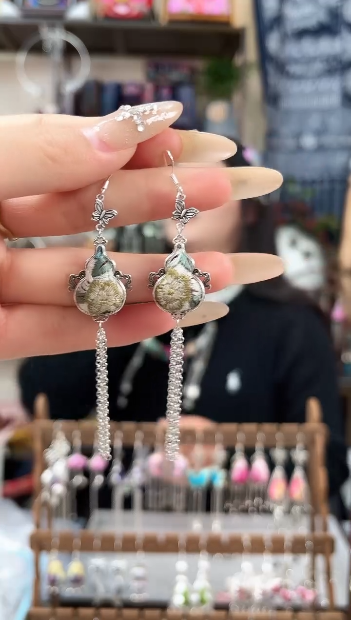 织绣民族风非遗老绣苗银饰品466