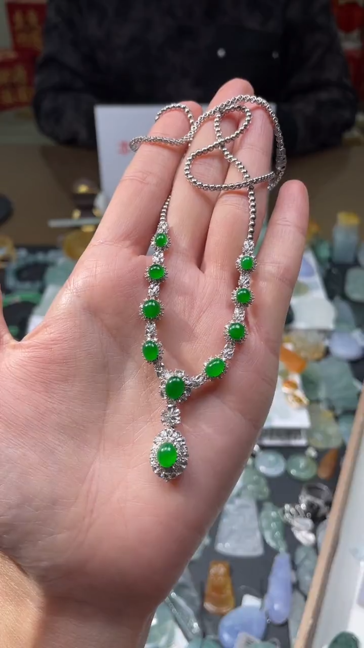 【闪购商品】翡翠吊坠(不含链)18K金镶嵌|挂件其它A1|