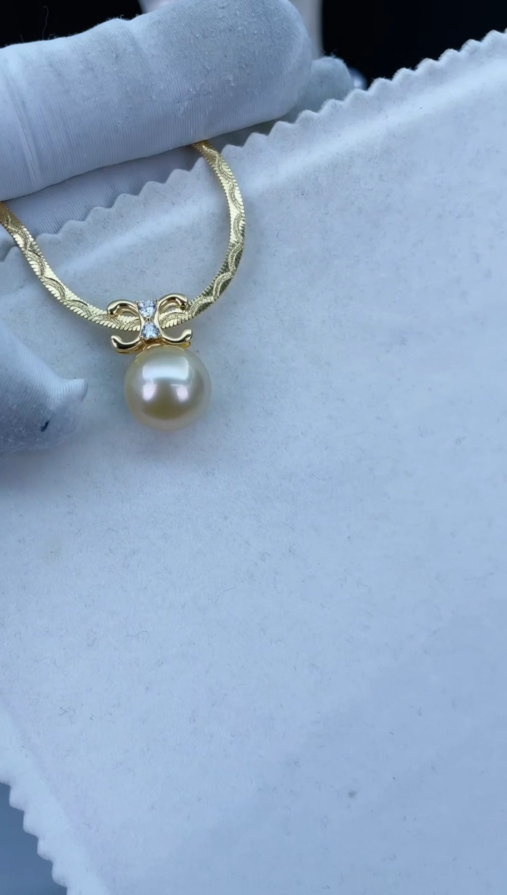 【闪购商品】海水珍珠颈饰银S925镶嵌南洋金珠14-15mm