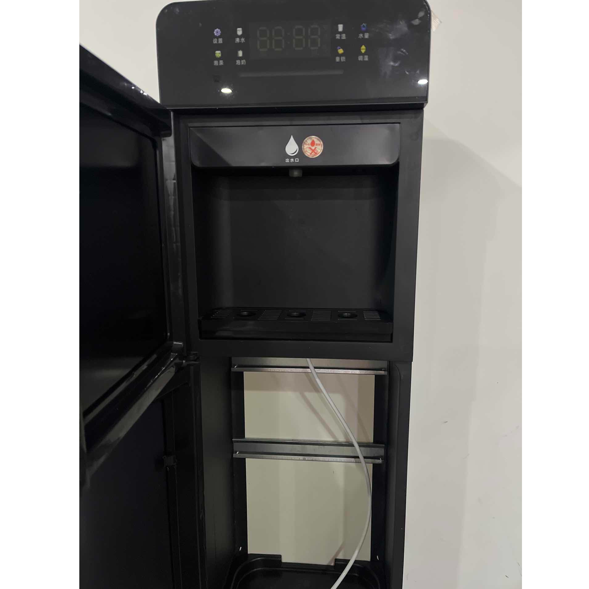 9新 Royalstar/荣事达 【二手】武汉仓饮水机轻微划痕功能完好