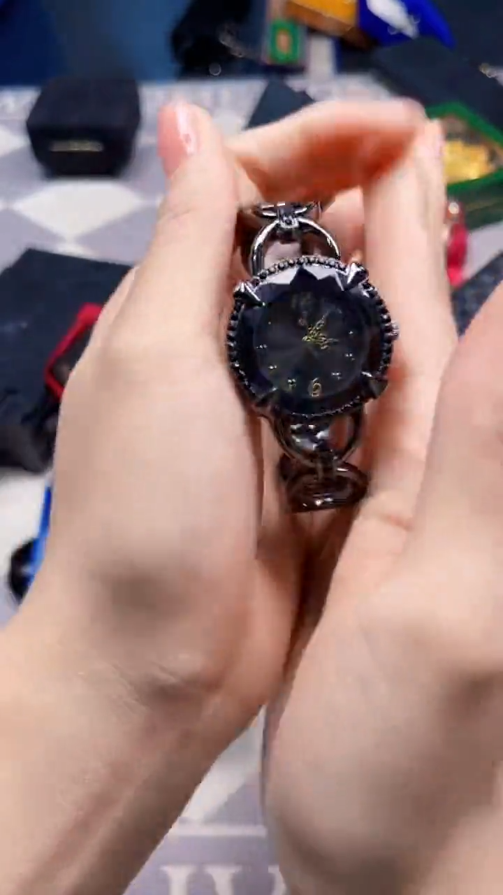 非金属无如图所示时尚饰品