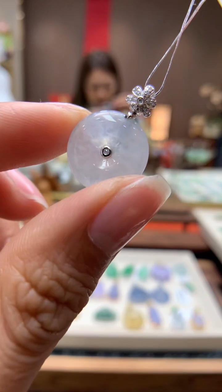 【闪购商品】翡翠颈饰18K金镶嵌平安扣