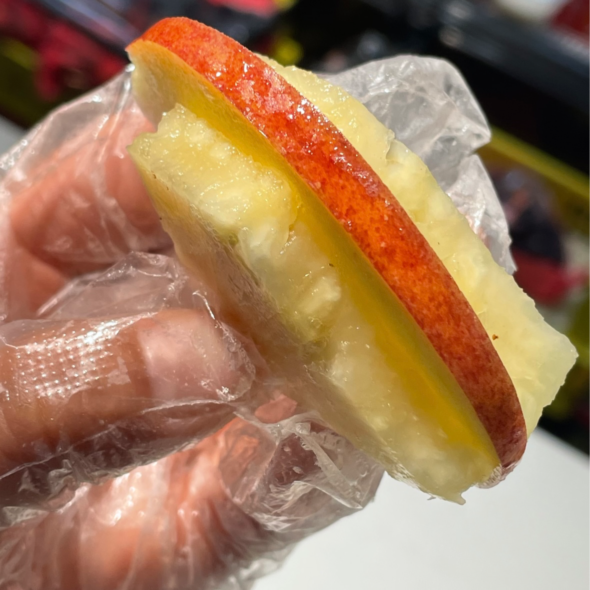 果切凤梨夹苹果29.8元/盒 约350g