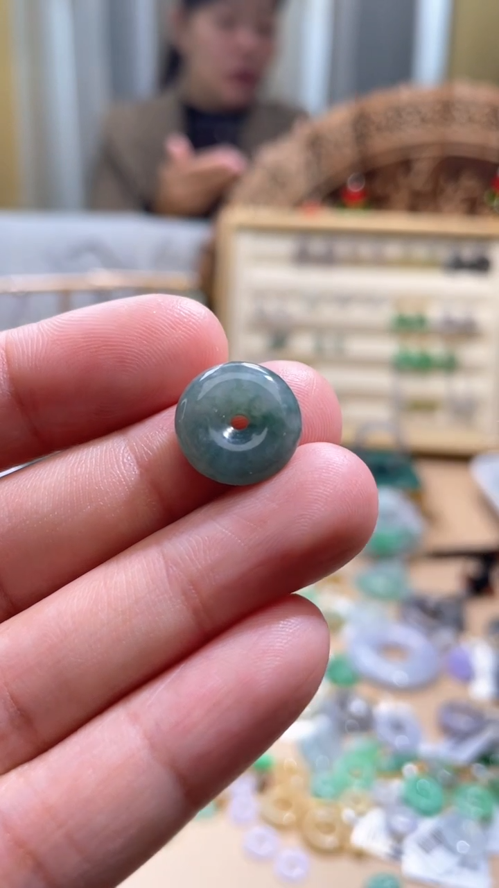 【闪购商品】翡翠颈饰未镶嵌平安扣