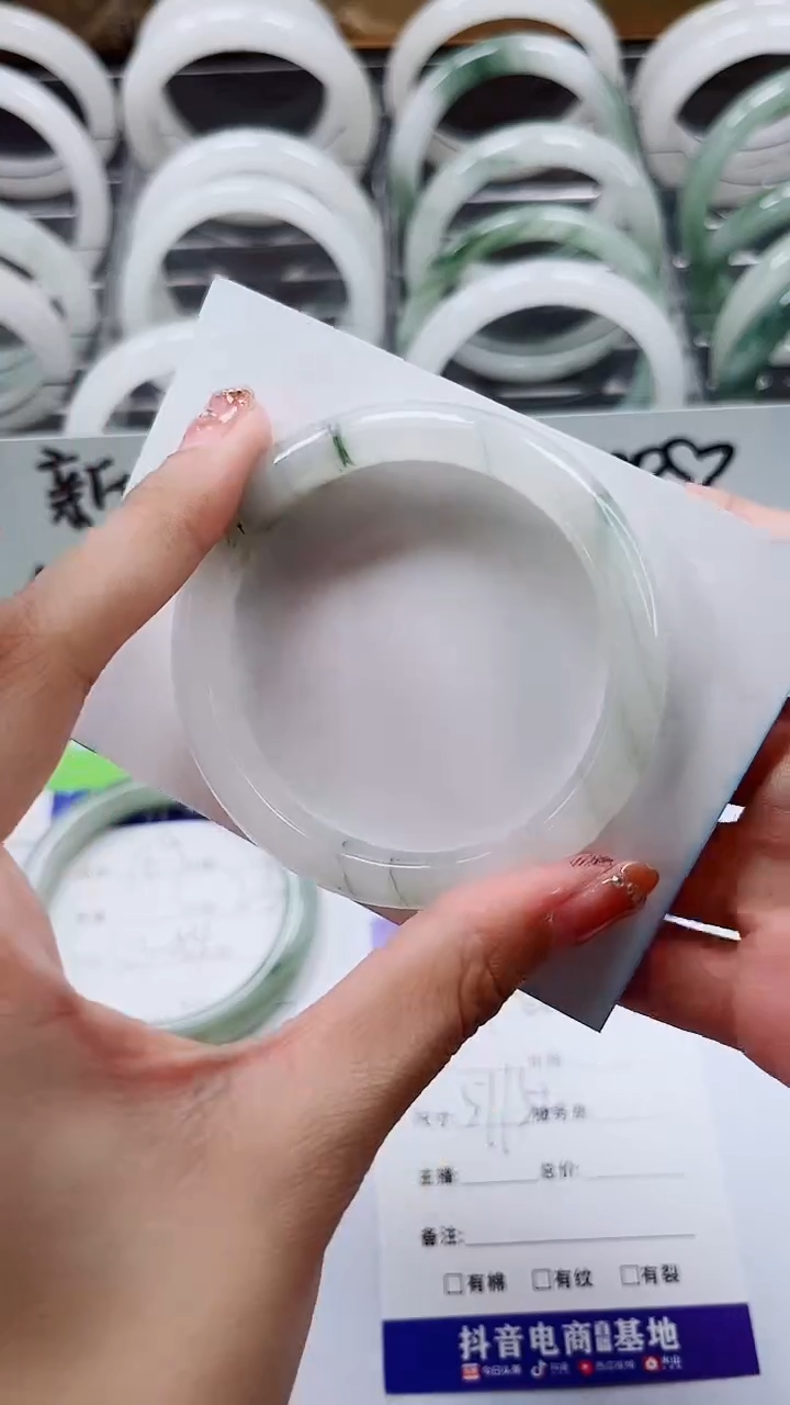 【闪购商品】石英质玉手镯未镶嵌A170-51/52