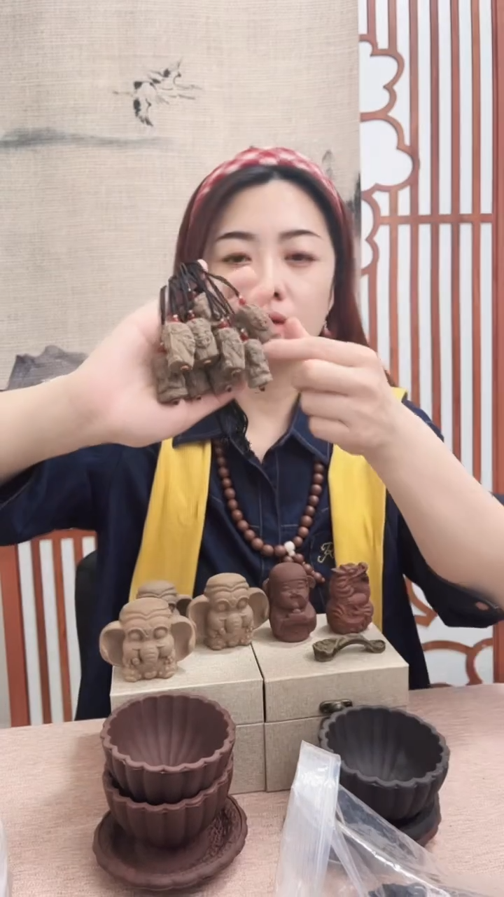 泥塑驱蚊避疫扎基挂件