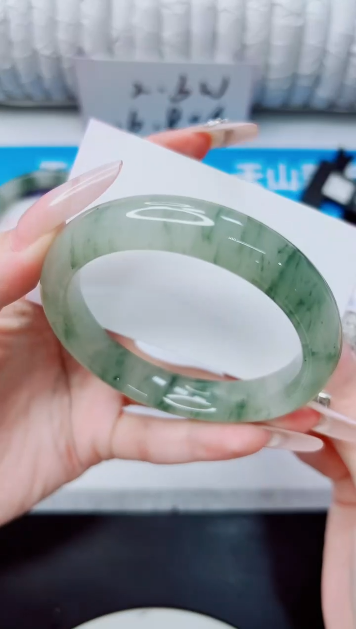 石英质玉手镯未镶嵌169/58