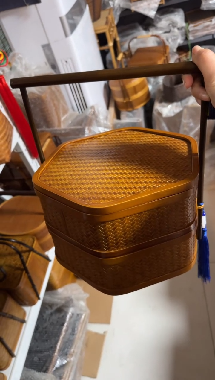 【闪购商品】闪购商品特价多边形提篮一个