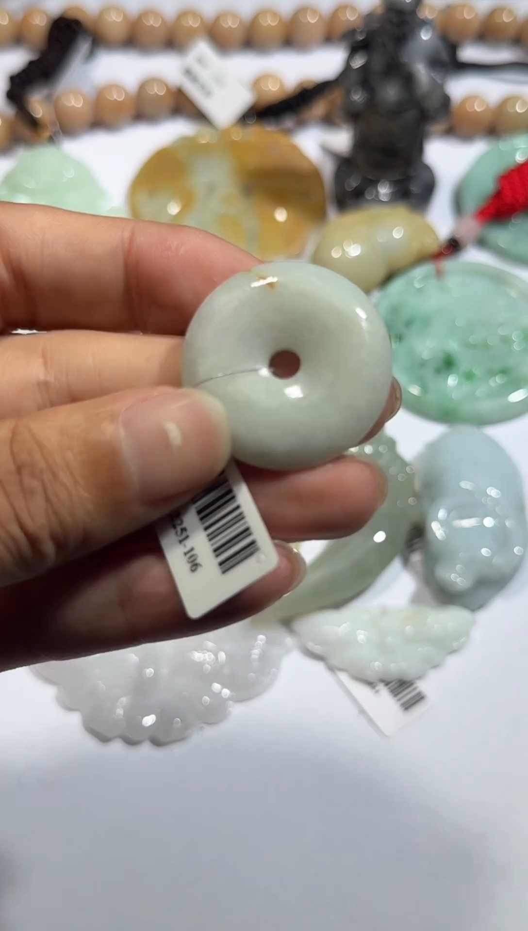 【闪购商品】翡翠颈饰未镶嵌00015308