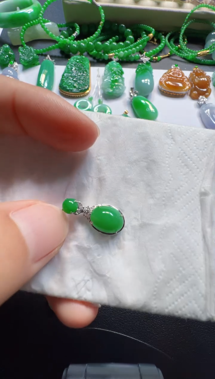 吊坠(不含链)18K金镶嵌翡翠2880