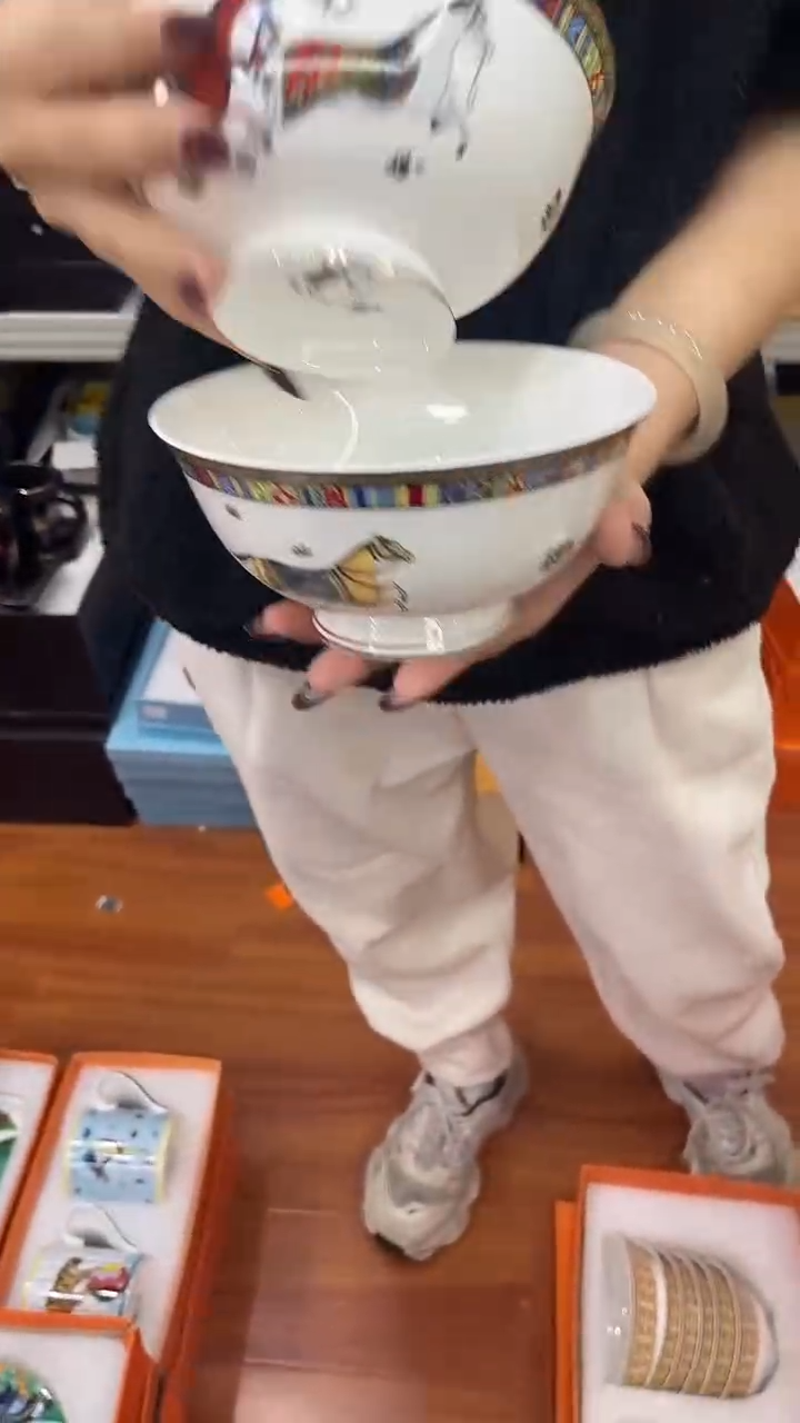 杯鸿辉家品牌瓷器，京东包邮！