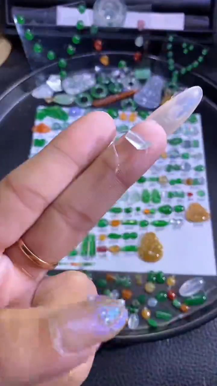 未镶嵌挂件翡翠珠子