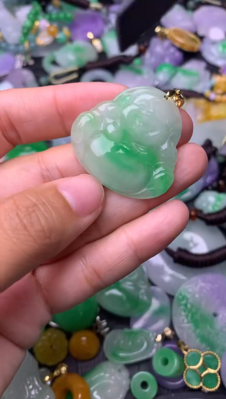 颈饰未镶嵌翡翠缅甸翡翠吊坠