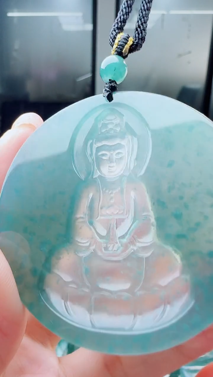 翡翠未镶嵌颈饰多样性发货其中一件