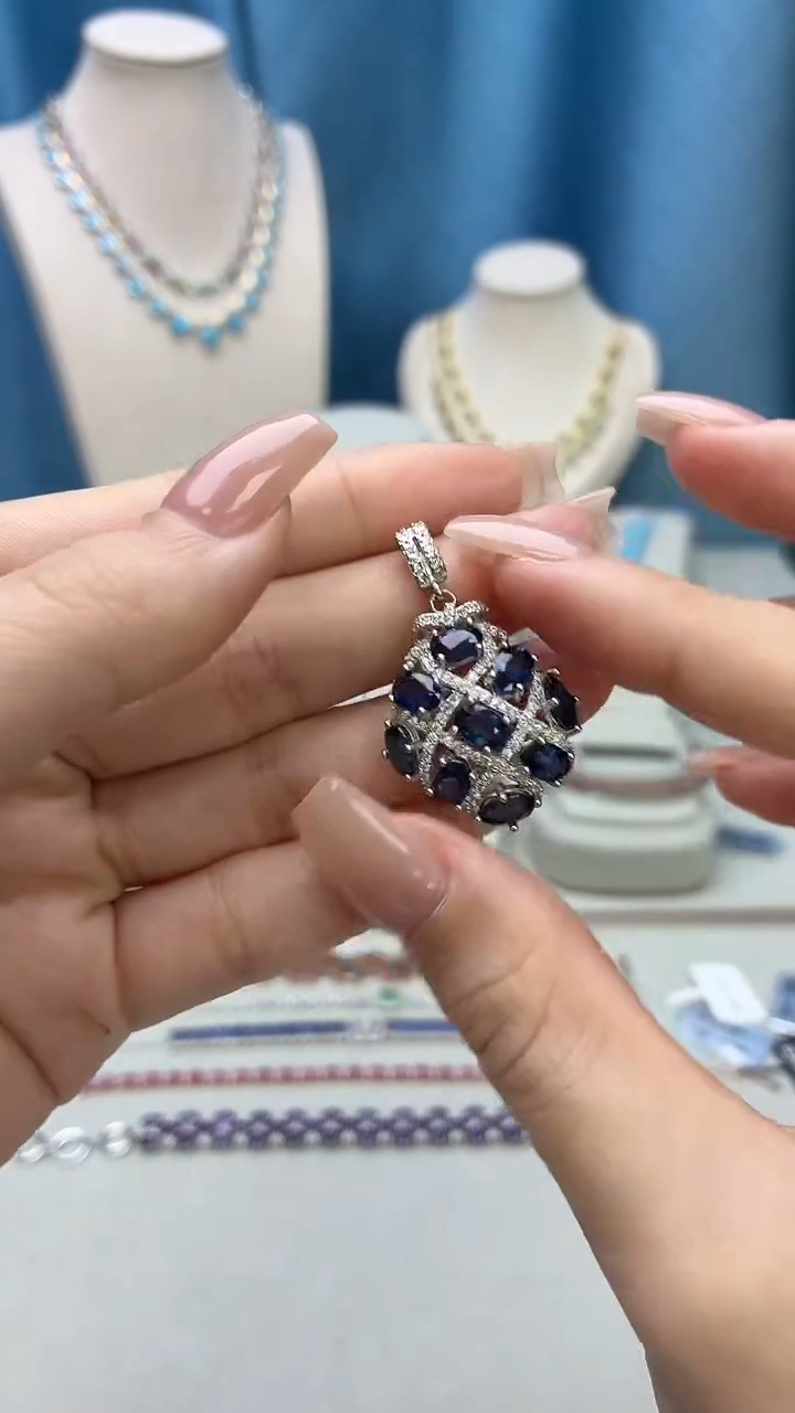 吊坠(不含链)蓝宝石银S925镶嵌284BJ1209产品一个（多样性）