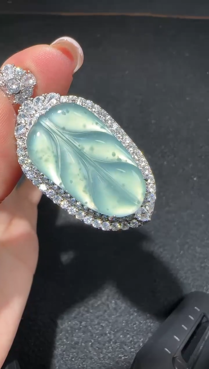 【闪购商品】翡翠吊坠(赠链)未镶嵌4446多样性发货拍一发一