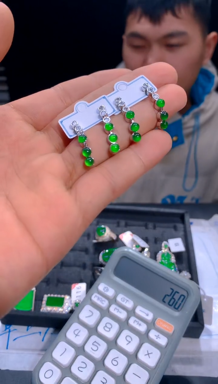 【闪购商品】定制翡翠未镶嵌100-多样性发货（发其一）