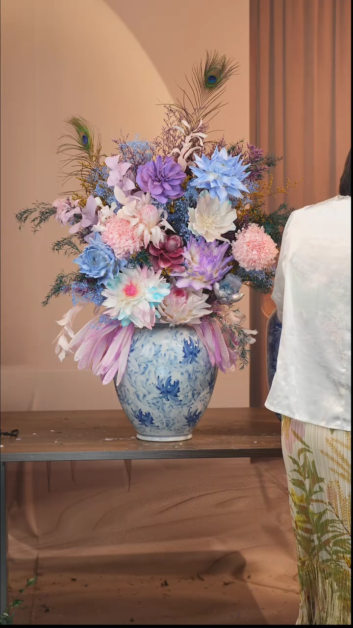 藤：            花+花瓶