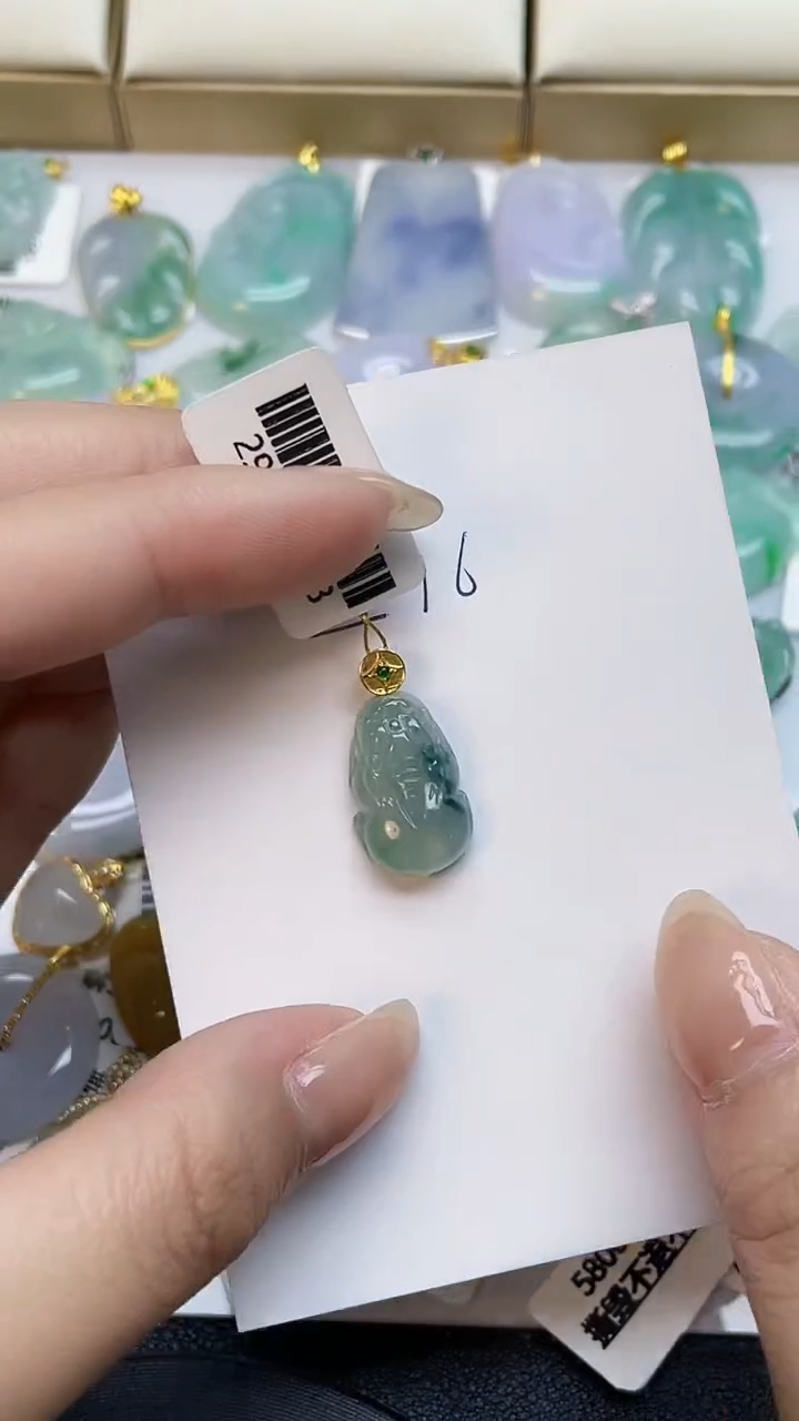 【闪购商品】翡翠颈饰未镶嵌00000000