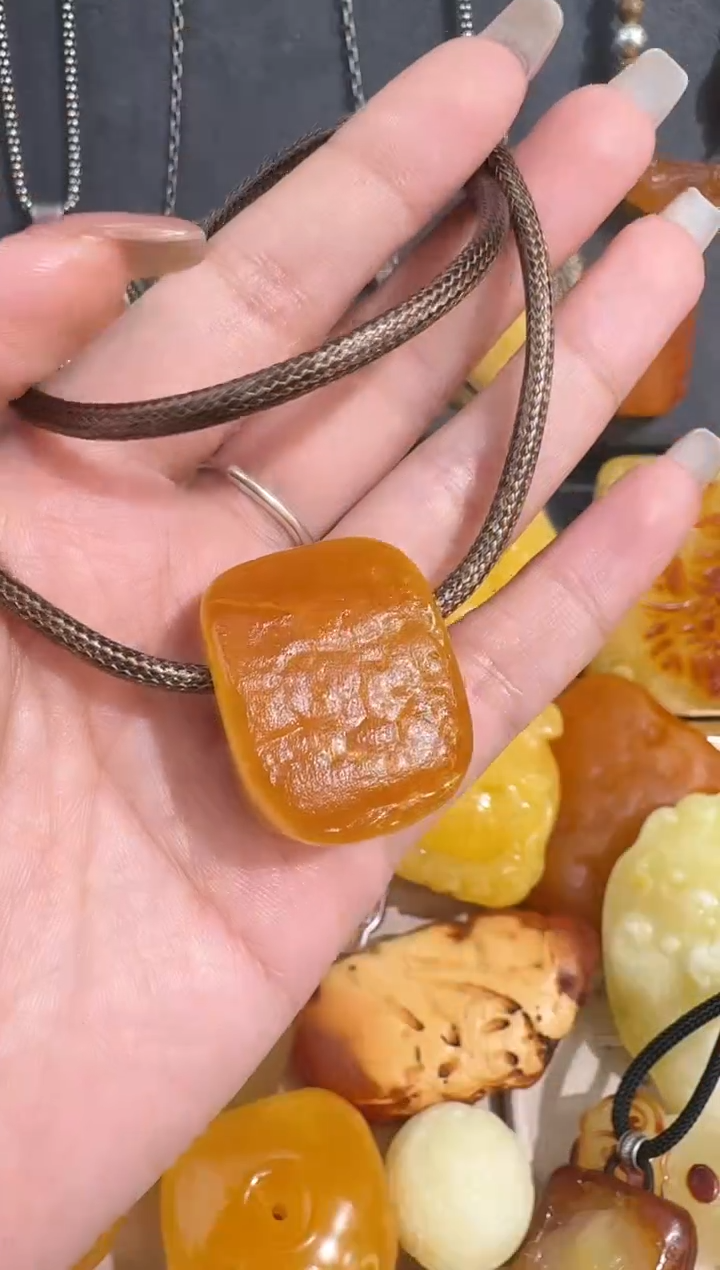 裸石琥珀未镶嵌琥珀