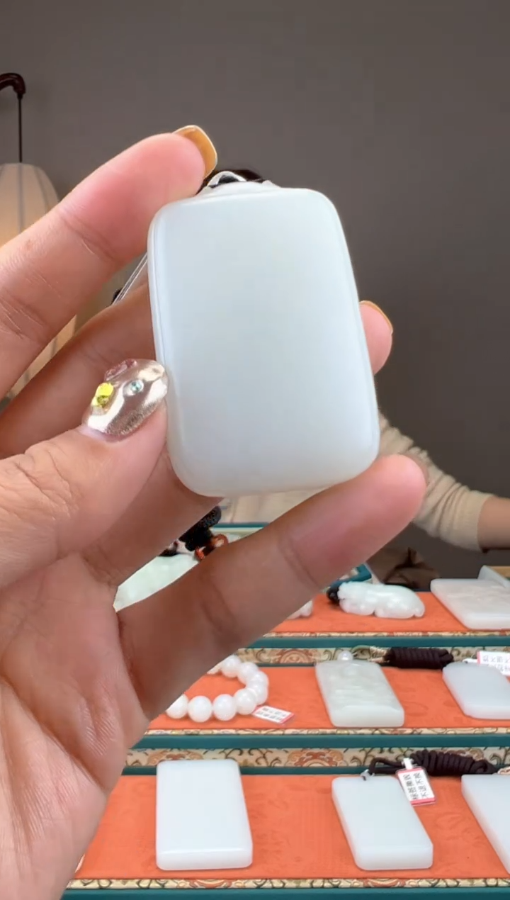 【闪购商品】和田玉颈饰未镶嵌1