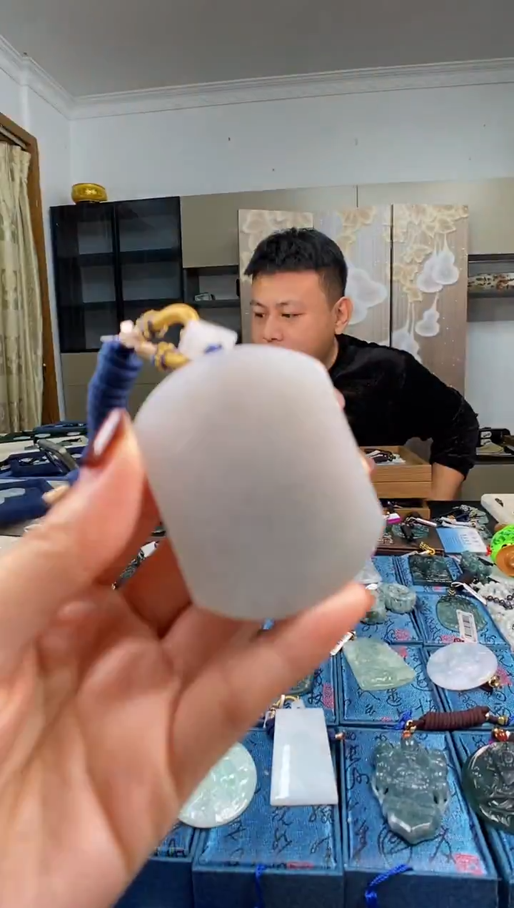 颈饰未镶嵌翡翠多样性发其一