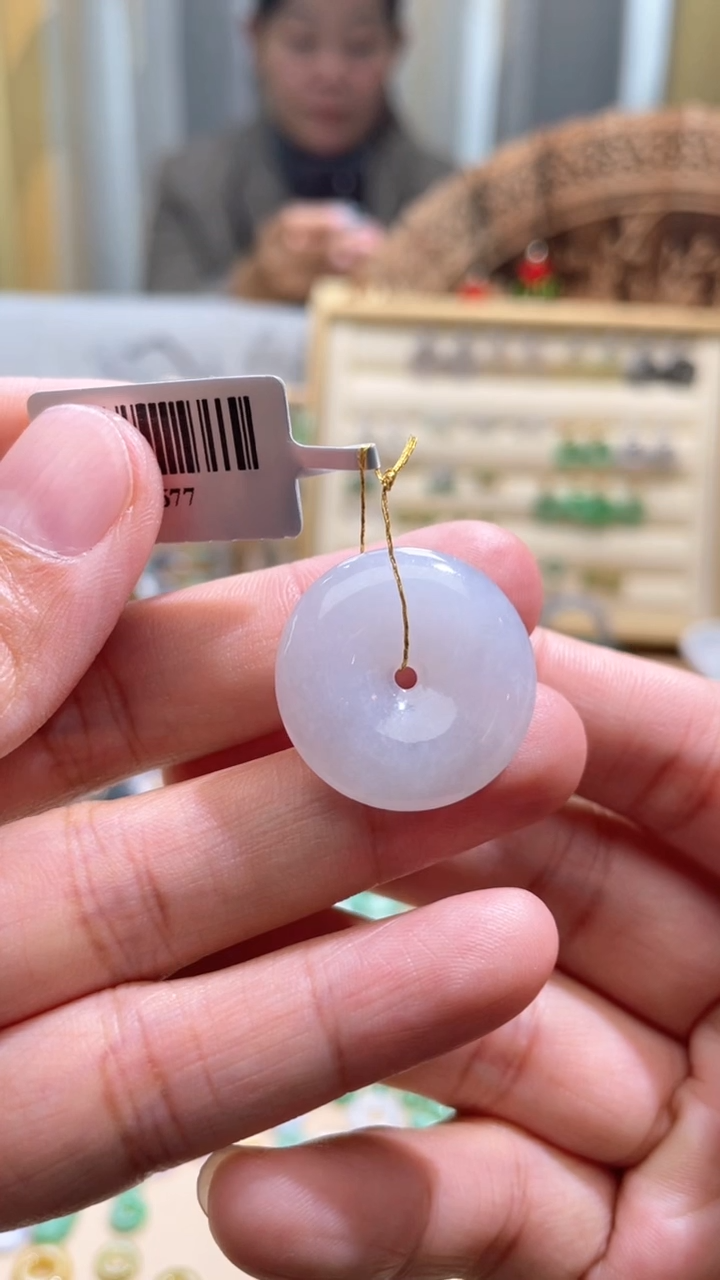 【闪购商品】翡翠颈饰未镶嵌平安扣