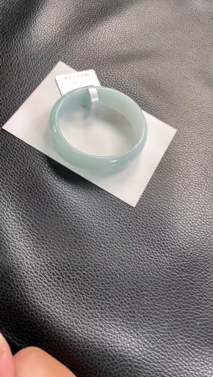 未镶嵌手镯翡翠134号 54贵妃 有纹