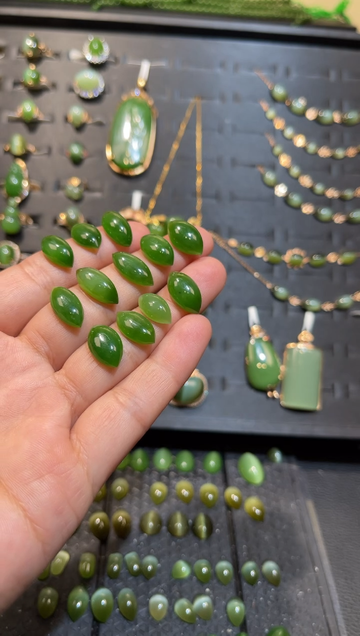 【闪购商品】和田玉碧玉猫眼裸石未镶嵌多样性发一