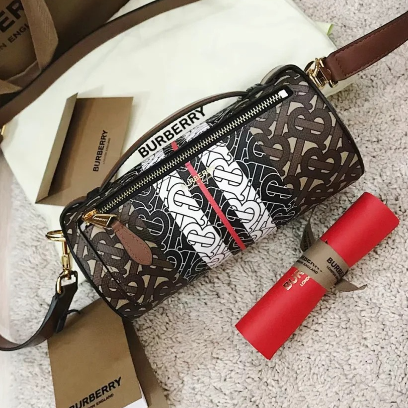 99新 BURBERRY/博柏利 -188小花攀攀 老花 PVC TB圆筒手提斜挎包