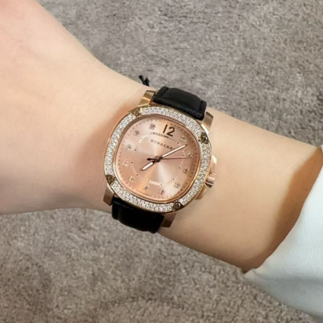 【Yuyu专属】BURBERRY博柏利/鹦鹉螺镶钻黑色皮带腕表/BBY1823