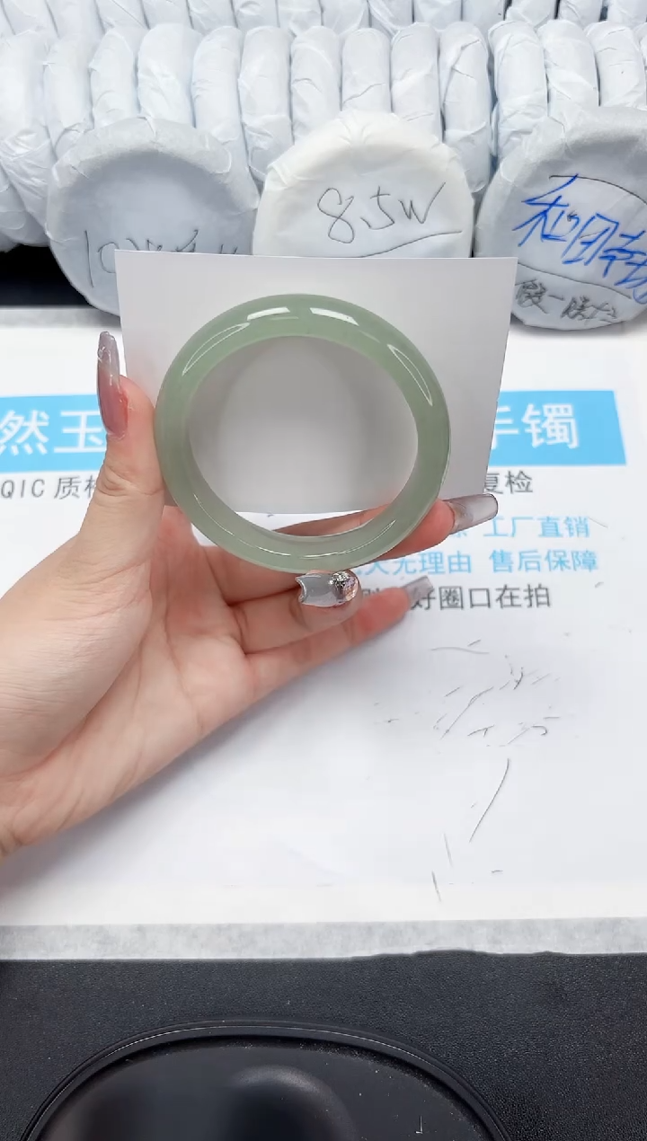 【闪购商品】石英质玉手镯未镶嵌403-60