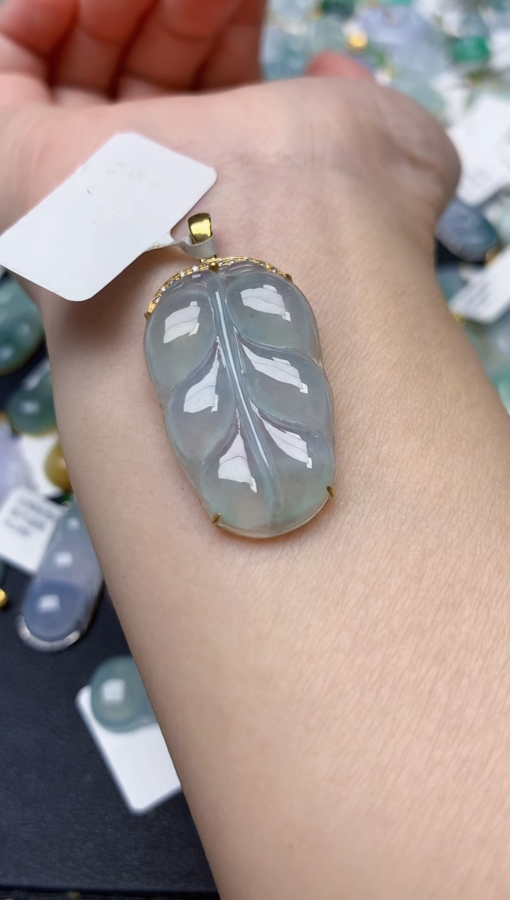 颈饰18K金镶嵌翡翠天然缅甸A货翡翠