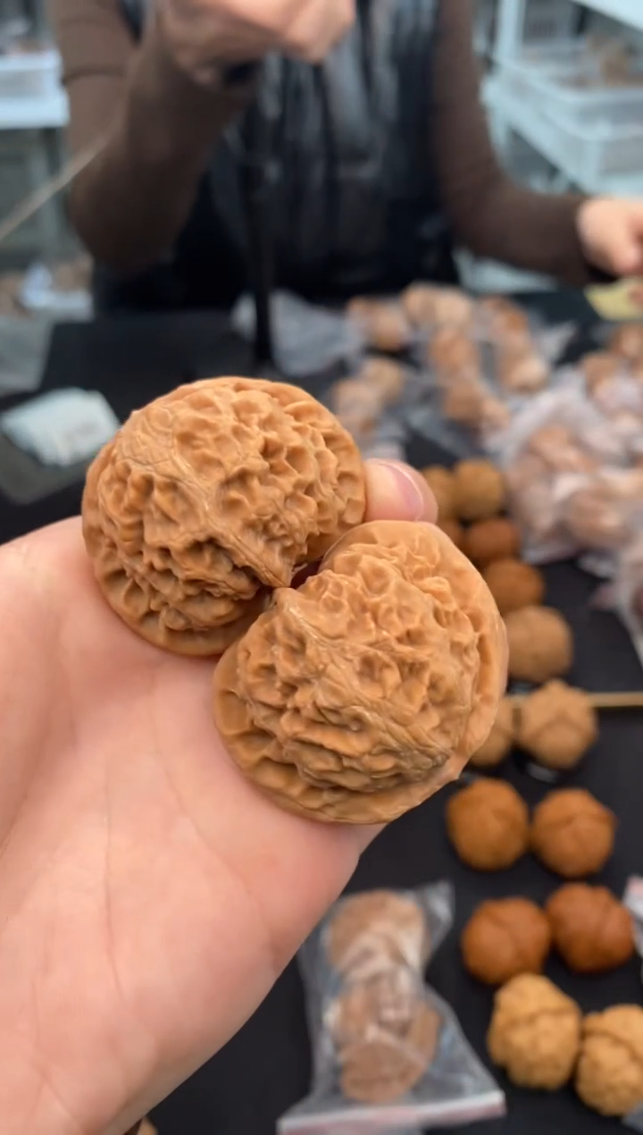 【闪购商品】文玩核桃把件桃心灯41-t973