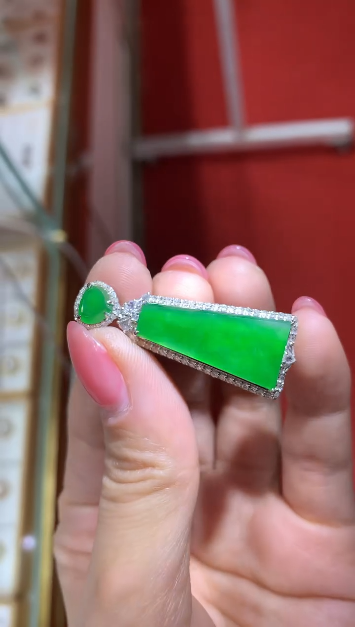 【闪购商品】翡翠颈饰18K金镶嵌|不退不换