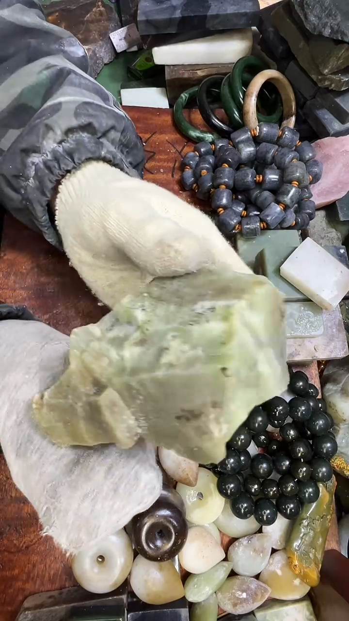 未镶嵌和田玉珠宝半成品1