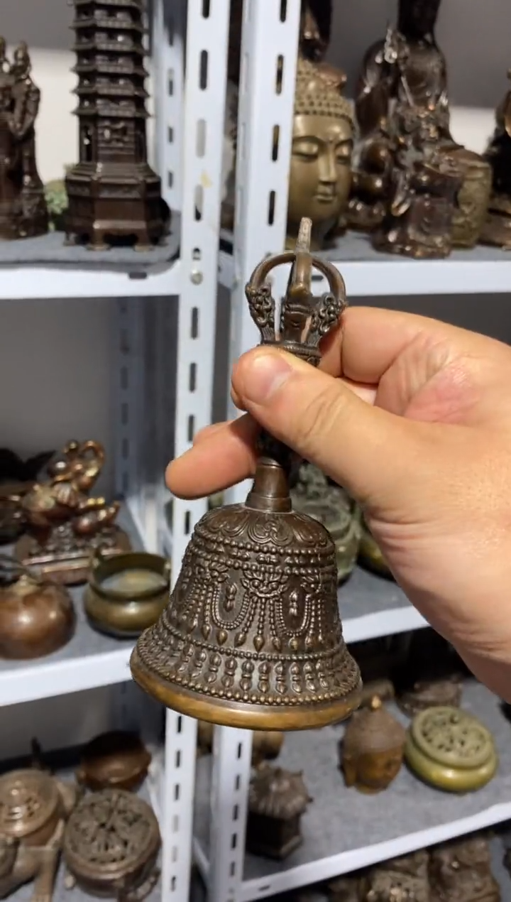 铜摆件，喜欢带回家。