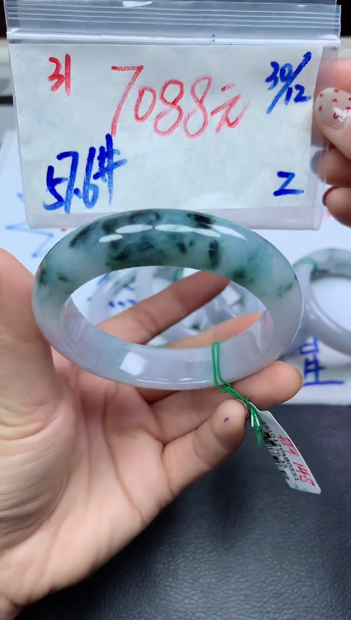 未镶嵌定制翡翠31毛货需精细抛光手镯拍一发一