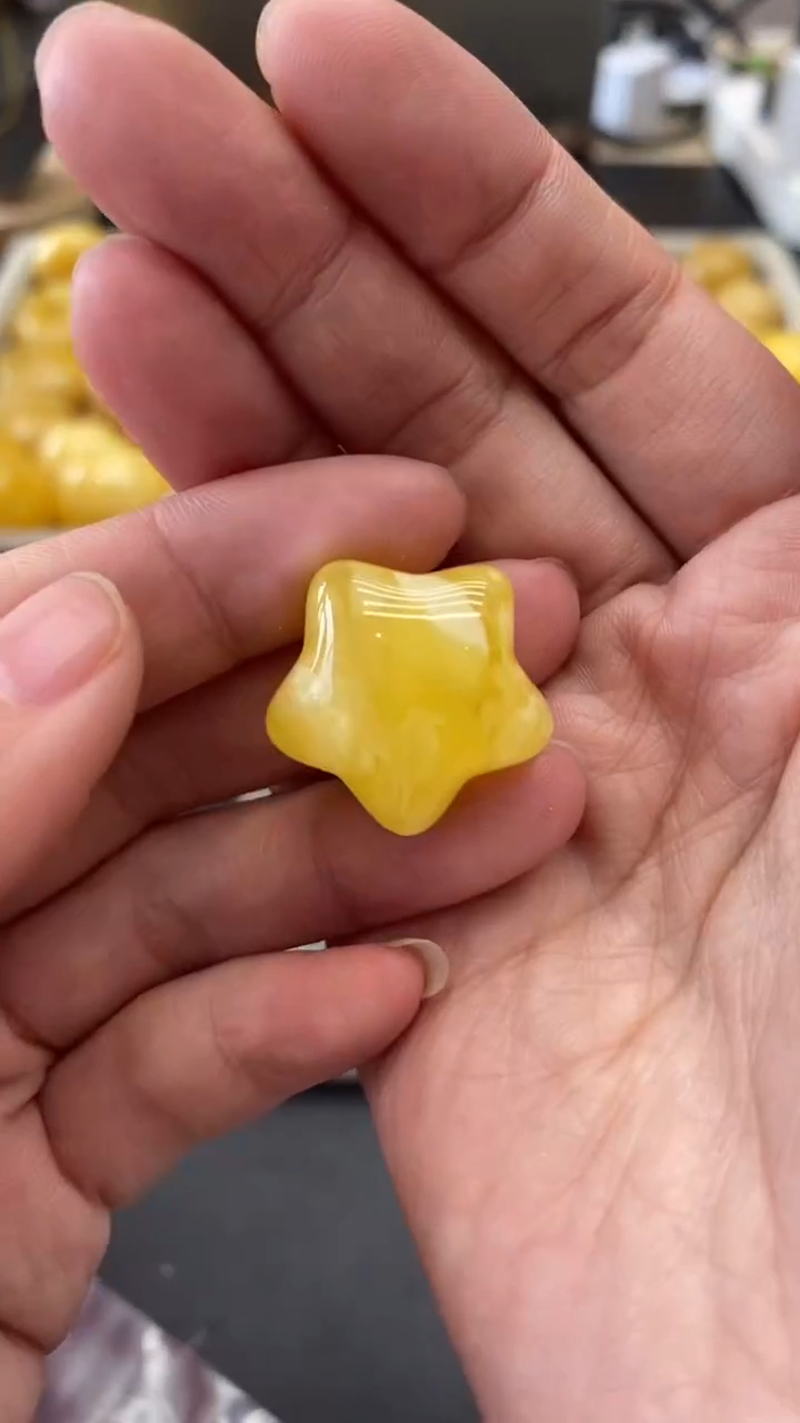 琥珀未镶嵌珠宝奇石1567